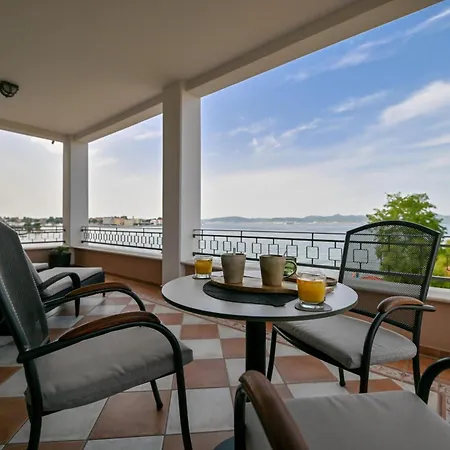 住宿加早餐酒店 Hresc S 4*