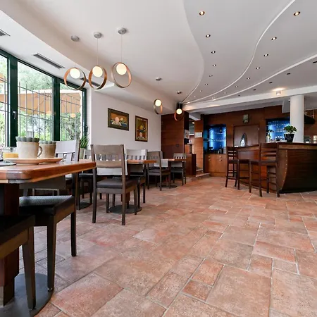 住宿加早餐酒店 Hresc S