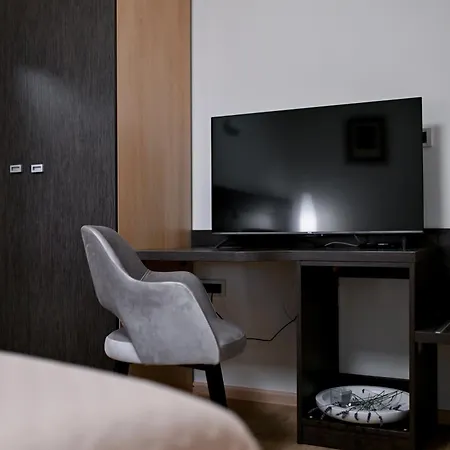 Hresc S 住宿加早餐酒店