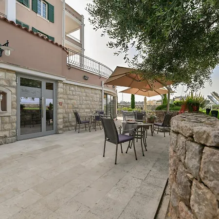 Bed & Breakfast Hresc S 4*