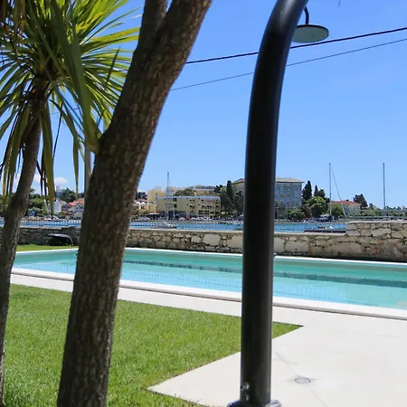 Hresc S Bed & Breakfast 4*