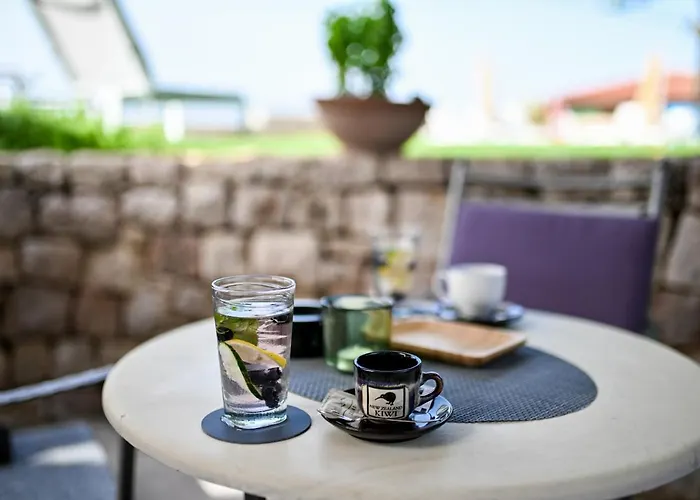 Hresc S Bed & Breakfast 4*